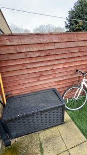 Ladies…where the hell are your husbands!? Don’t worry we got this!
.
.
.
#courtyardgarden #twickenham #smallgarden