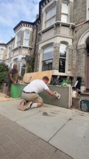 Rendering a block wall with the base coat and mesh…the process…
.
.
.
#krend #gardenwall #brickwall #battersea