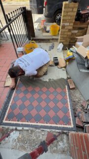 Victorian path…the process…
.
.
.
#victorianpath #victorianrenovation #mosaicpath #victorianterrace #londongarden